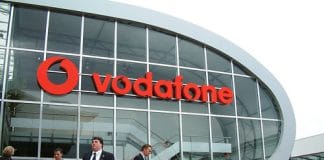 Vodafone te ofrece tener un móvil cada año pero te puede salir caro. ¡Cuidado!