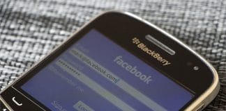 FACEBOOK retira las APPS en Blackberry OS y Symbian.