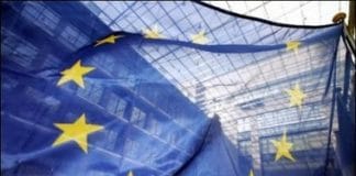 ¿Un impuesto duanero a nivel de la CEE? Una propuesta de impuesto europeo para moviles. Absurda, y fuera de los ideales de la Comunidad Europea.