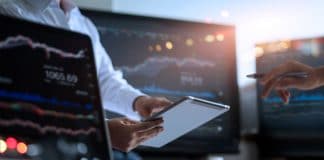 Aprende a operar en el mercado de valores: Hazlo primero con dinero de mentira. Aprender a invertir en el mercado de valores