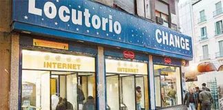 Los locutorios sufren el paro y el avance de la tecnología.