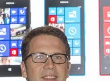 Nokia pide a Microsoft que desarrollen más rápido su sistema operativo Windows Mobile para que no frene sus ventas.